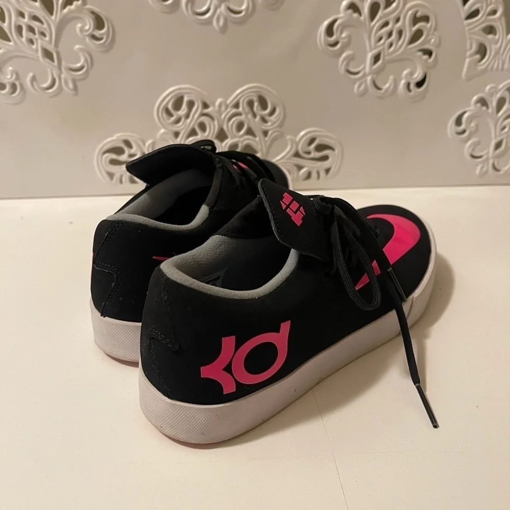 KD Nike sneakers . Hot pink and black